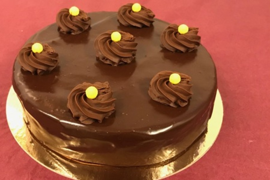 Craquant Ganache (Fond de Progrs tapiss de Fauilletines noires craquantes / Ganache / Biscuit aux amandes imbibe Rhum & Kirsch)