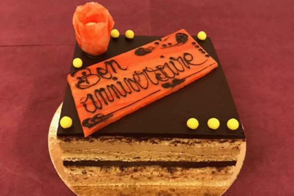 Opra (Biscuits aux amandes imbibs Caf / Crme au beurre Caf / Ganache)