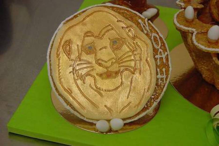 Tte de lion en Pate d'amance